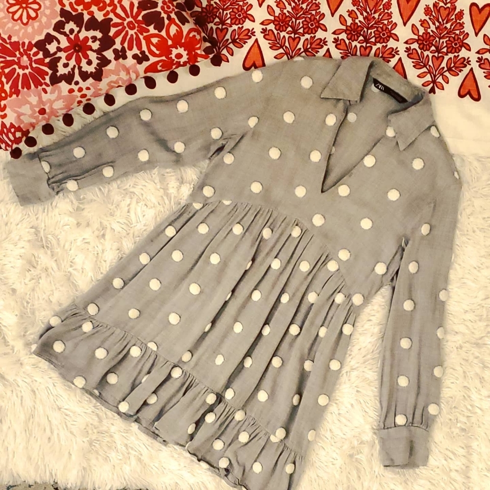 V-neck, collared, textured polka dots mini dress